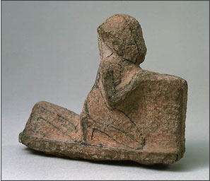 Unfinished statuette of Akhenaten kneelling